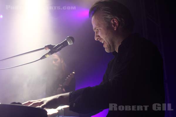 MONO TOWN - 2014-02-01 - PARIS - Point Ephemere - 